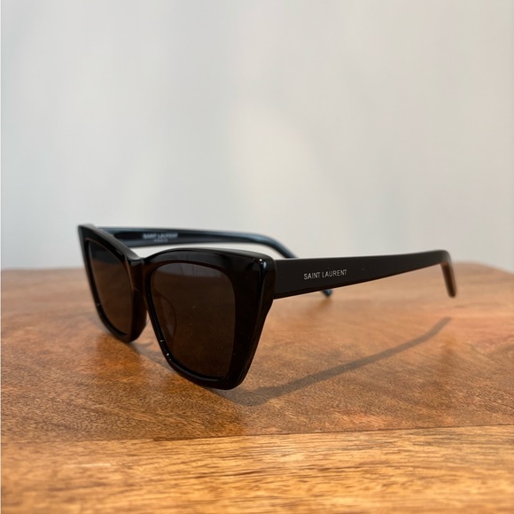 Saint Laurent cat-eye sunglasses - Picture 1 of 6